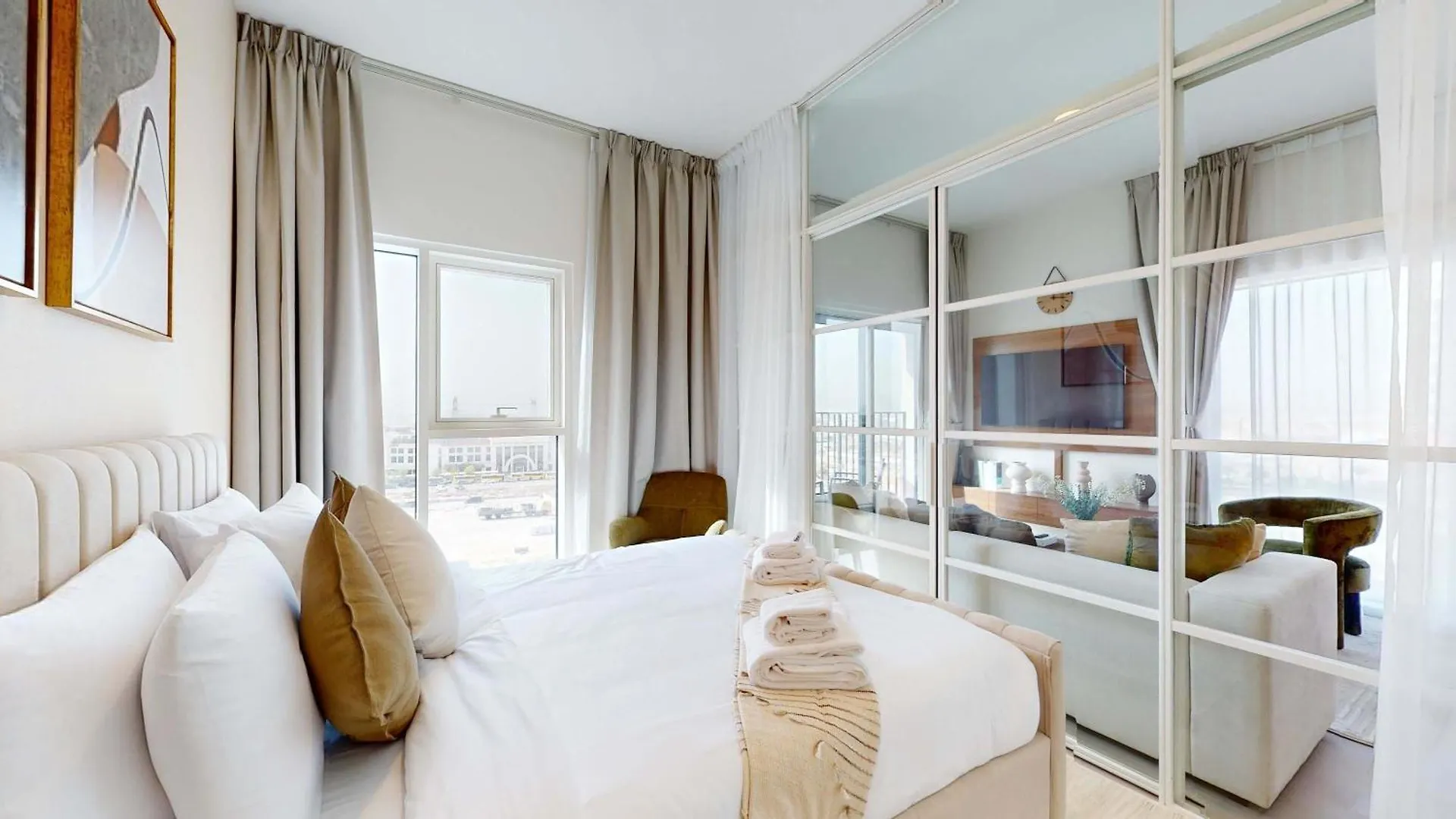 Pvh - Mesmerizing 2Br - Golfville Dubai Hills Apartmán