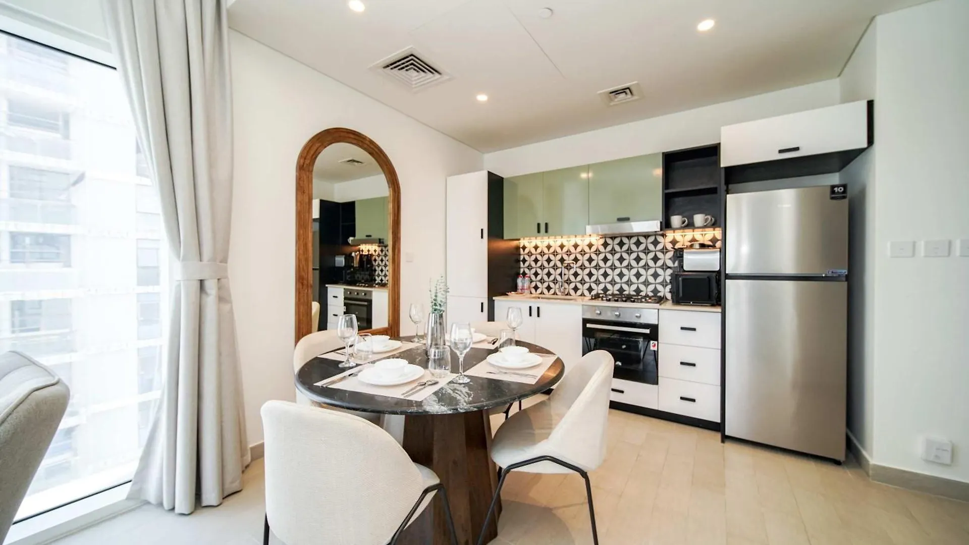 Pvh - Mesmerizing 2Br - Golfville Dubai Hills Apartment